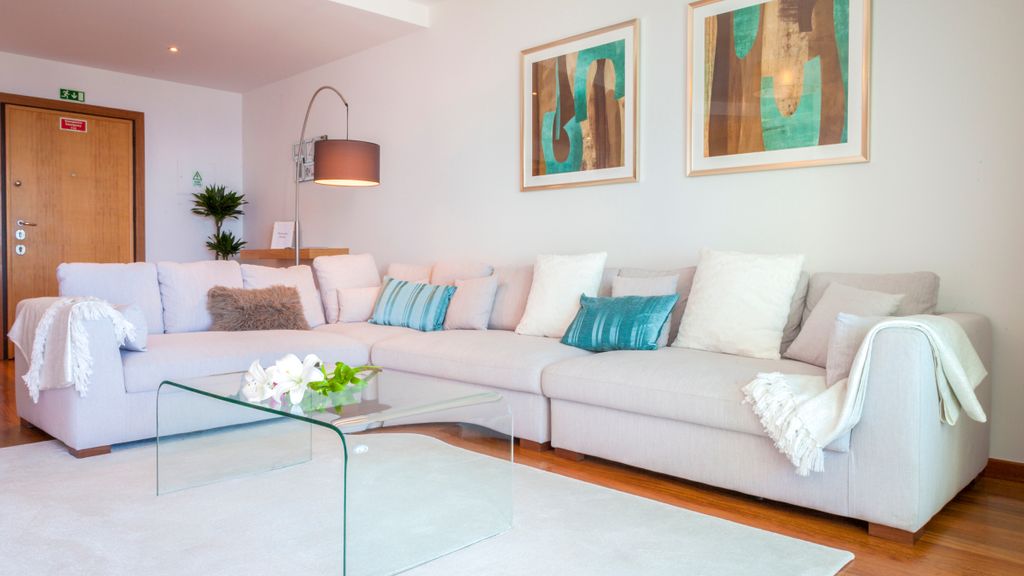 The Seaside Apartment by LovelyStay