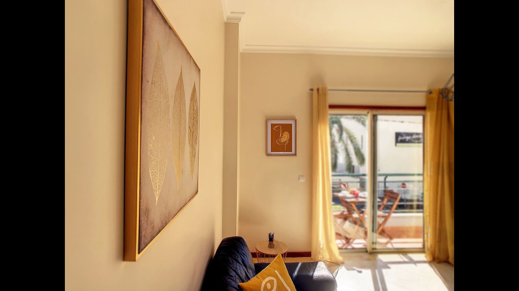 Theos Apartment by LovelyStay