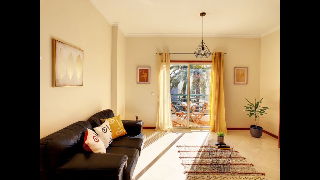 Theos Apartment by LovelyStay
