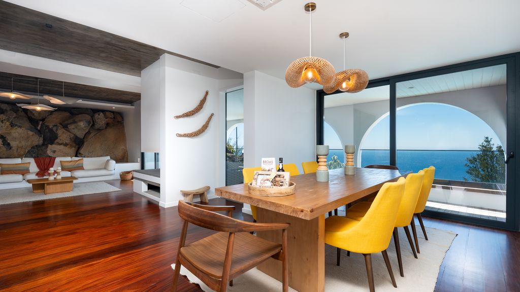 Unmei Villa by LovelyStay