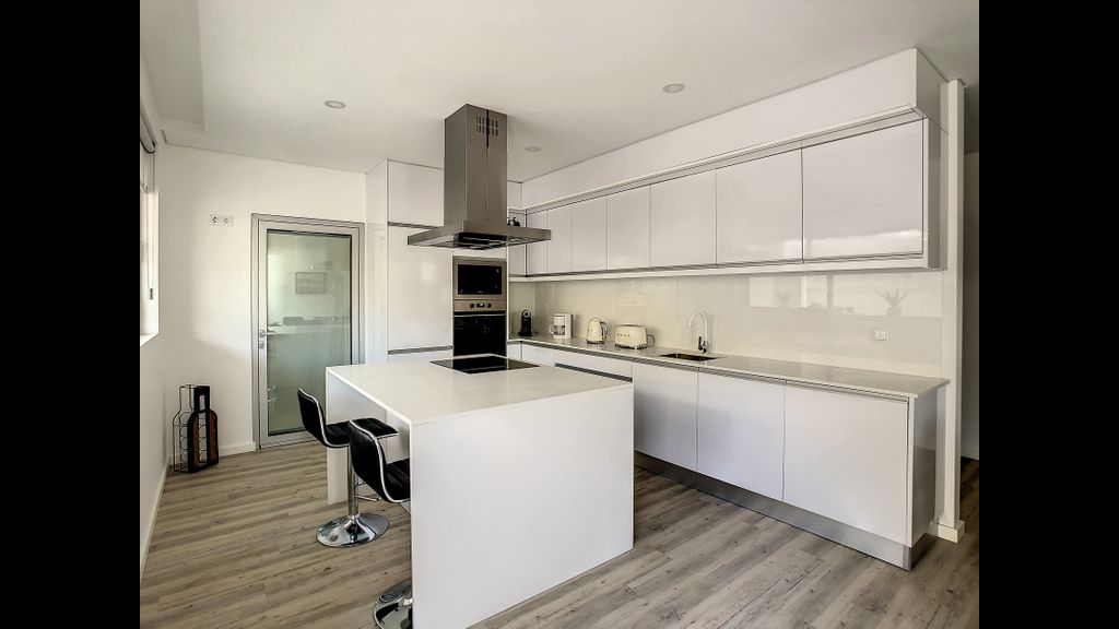 Uptown Apartment