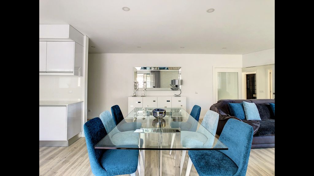Uptown Apartment