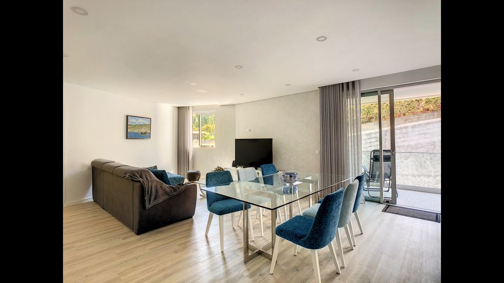 Uptown Apartment
