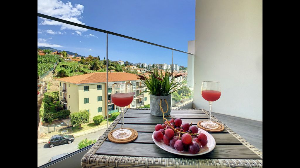Uptown Apartment