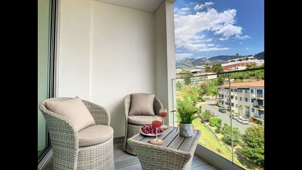 Uptown Apartment