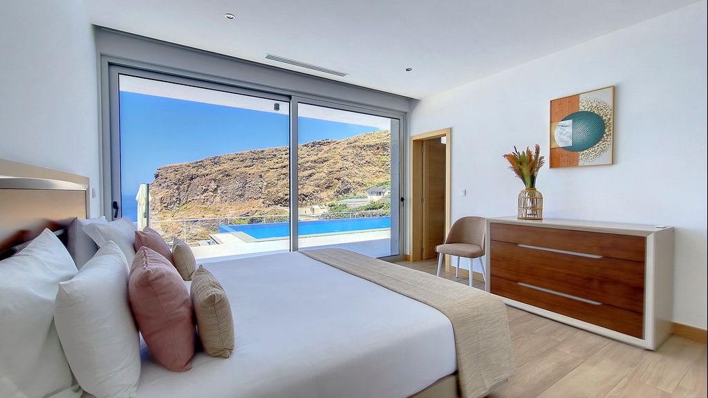 Villa Blue Horizon by LovelyStay