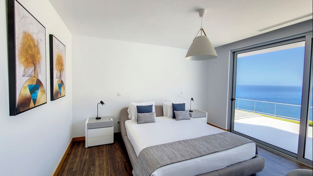 Villa Blue Horizon by LovelyStay