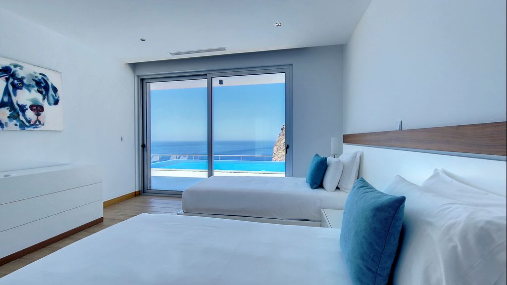 Villa Blue Horizon by LovelyStay