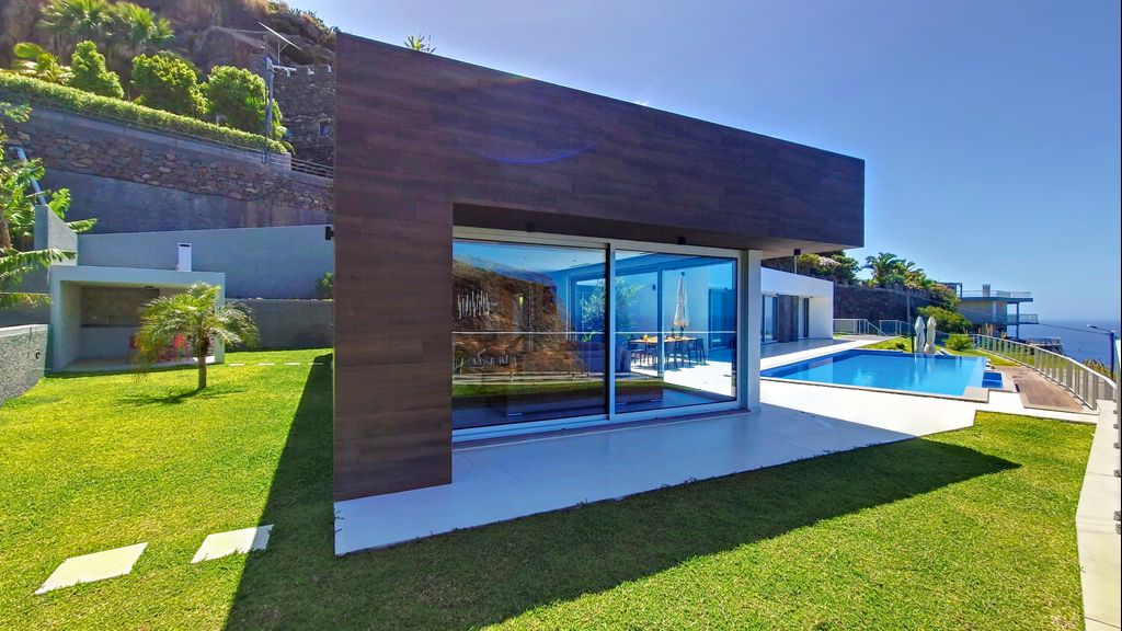 Villa Blue Horizon by LovelyStay