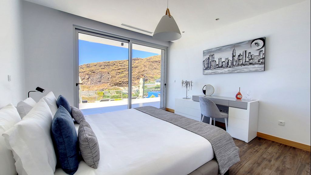 Villa Blue Horizon by LovelyStay
