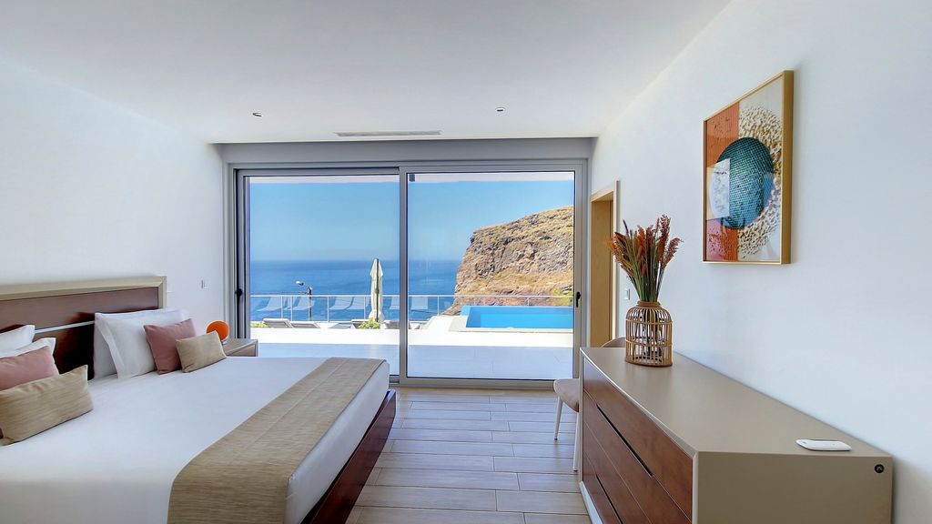 Villa Blue Horizon by LovelyStay