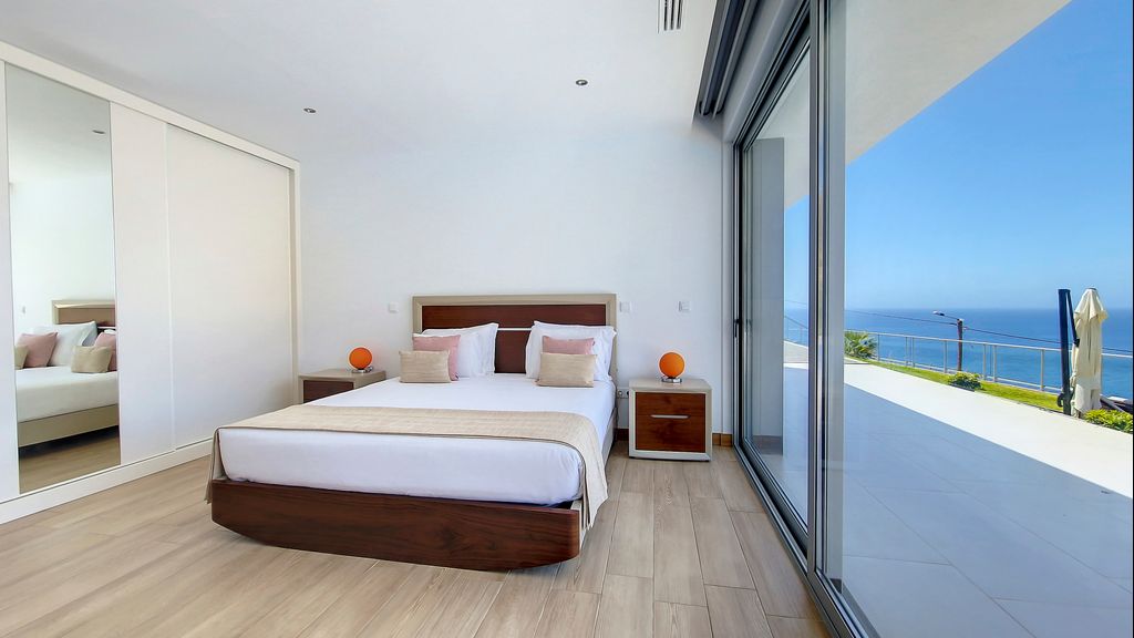 Villa Blue Horizon by LovelyStay