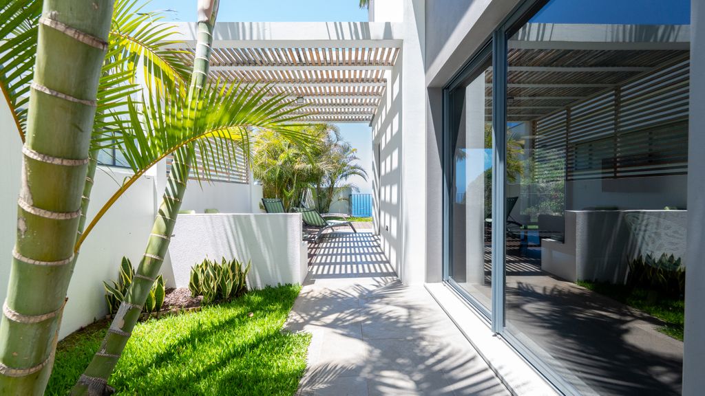 Villa Calhau by LovelyStay