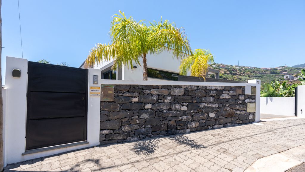 Villa Calhau by LovelyStay