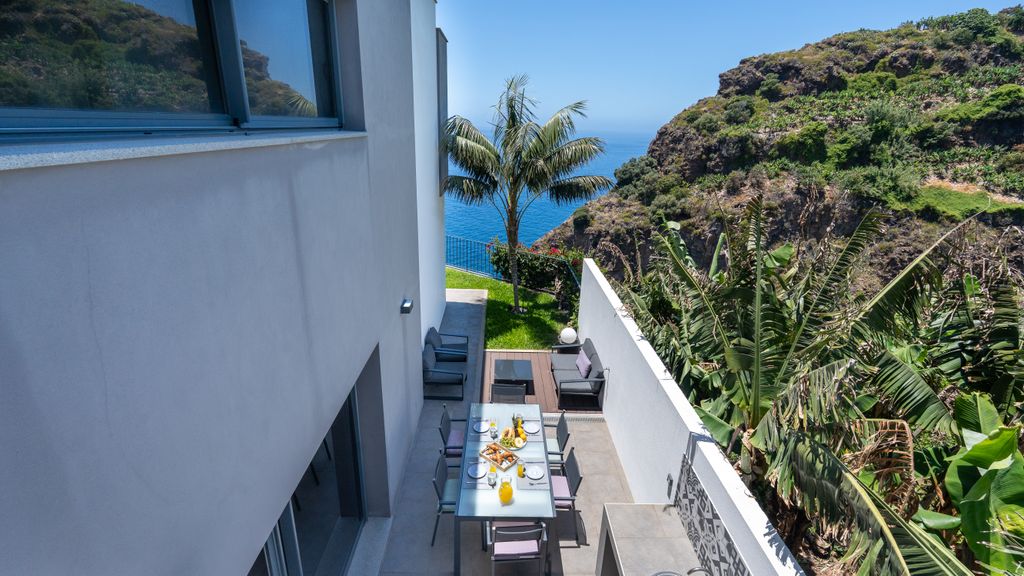 Villa Calhau by LovelyStay