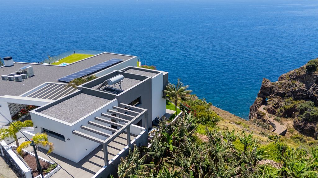 Villa Calhau by LovelyStay