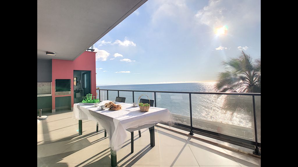 Villa do Paul by LovelyStay