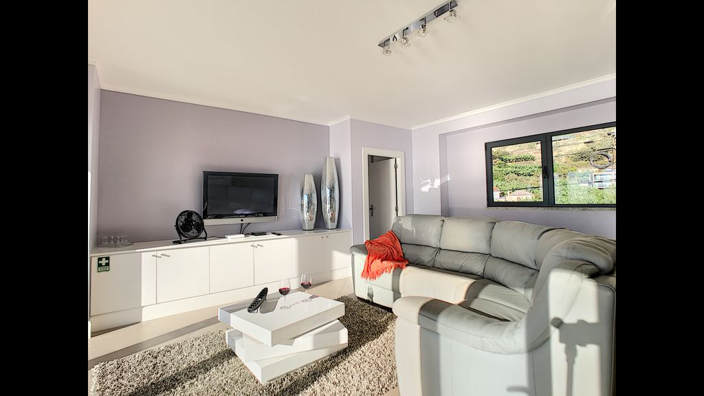 Villa do Paul by LovelyStay