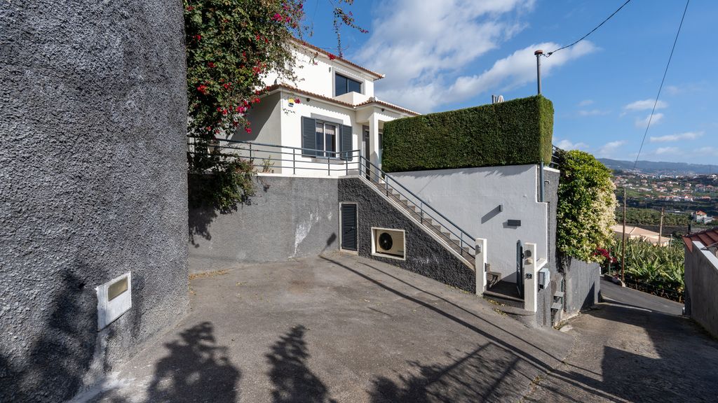 Villa Liana by LovelyStay