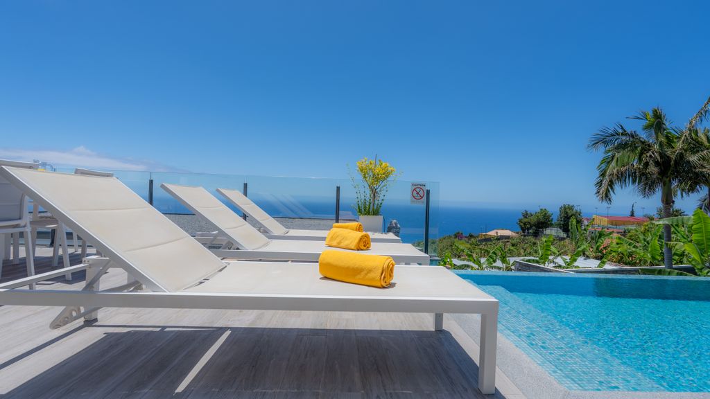 Villa Lilian by LovelyStay