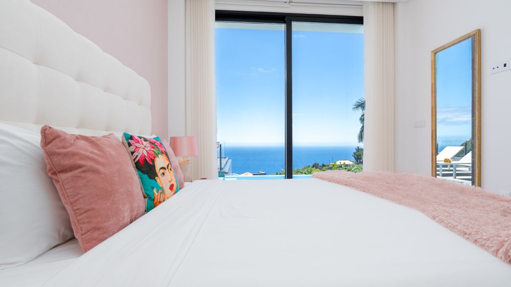 Villa Lilian by LovelyStay