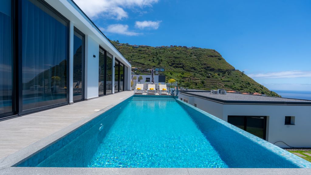 Villa Lilian by LovelyStay
