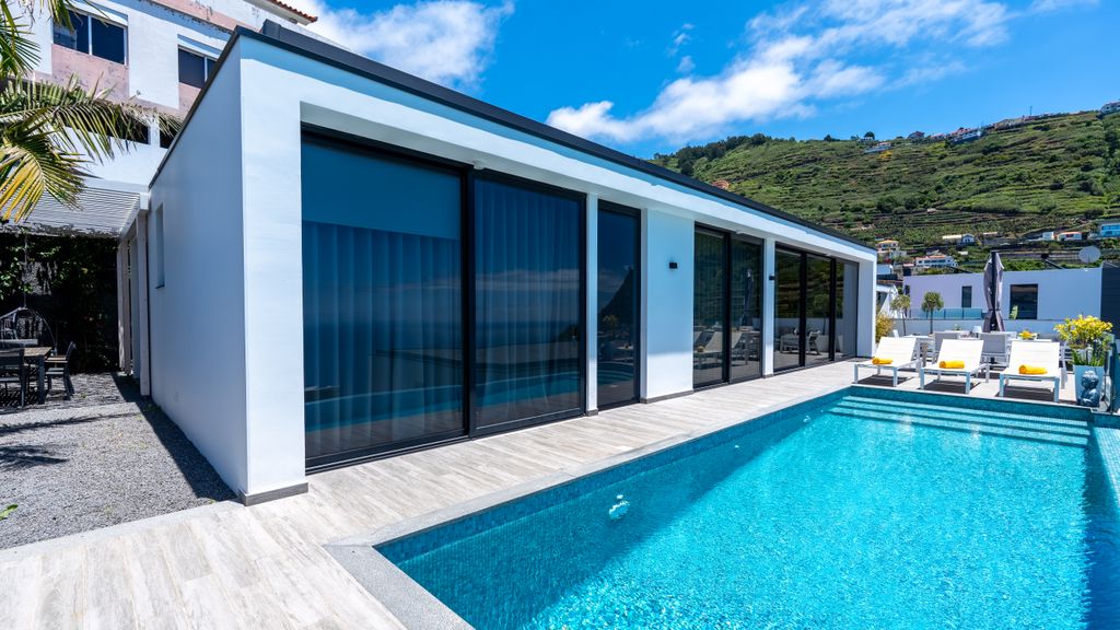 Villa Lilian by LovelyStay