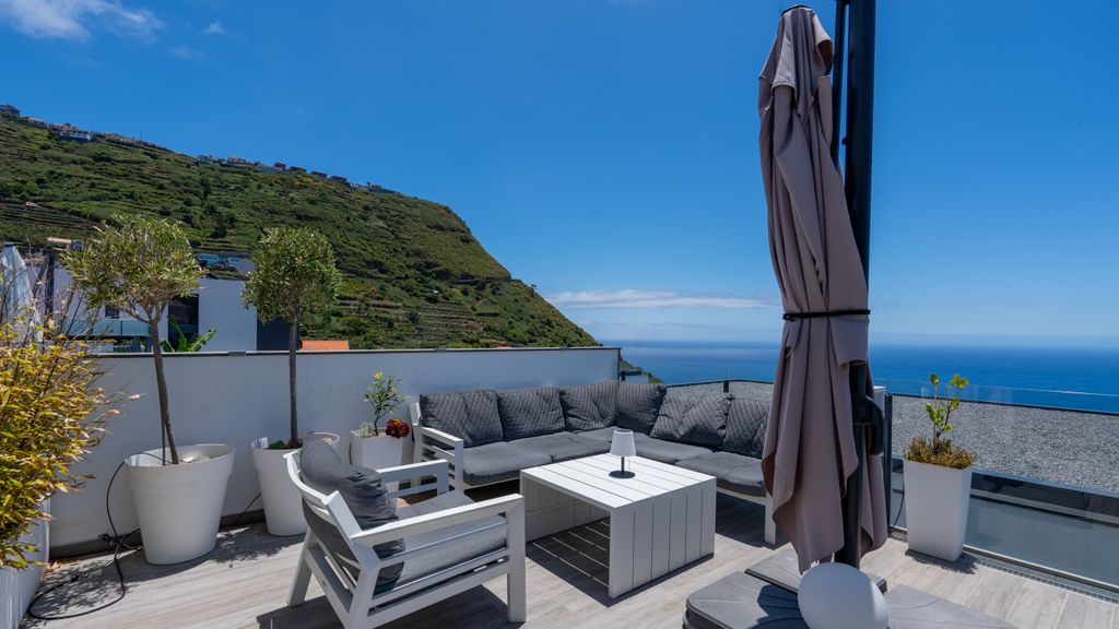 Villa Lilian by LovelyStay