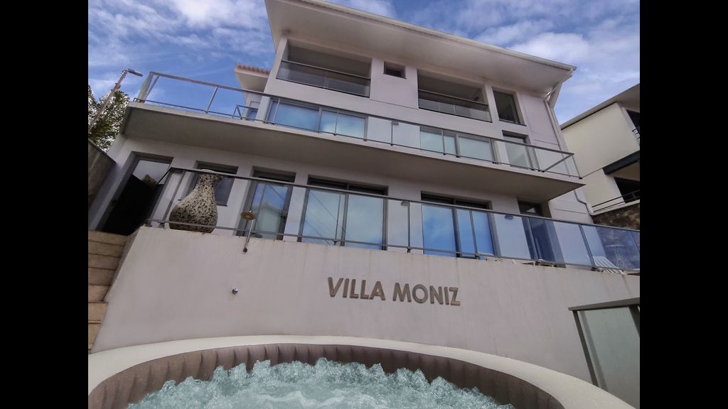 Villa Moniz