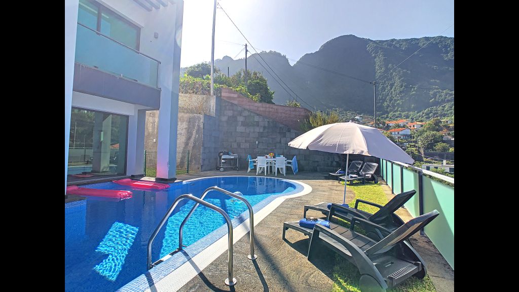 Villa North Sea - Pool & Mountain View by LS