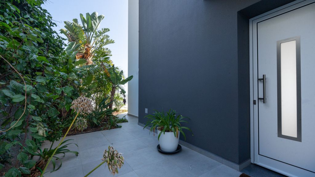 Villa Omar by LovelyStay