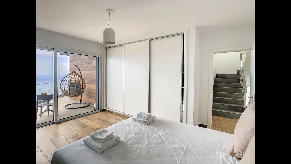 Villa Omar by LovelyStay