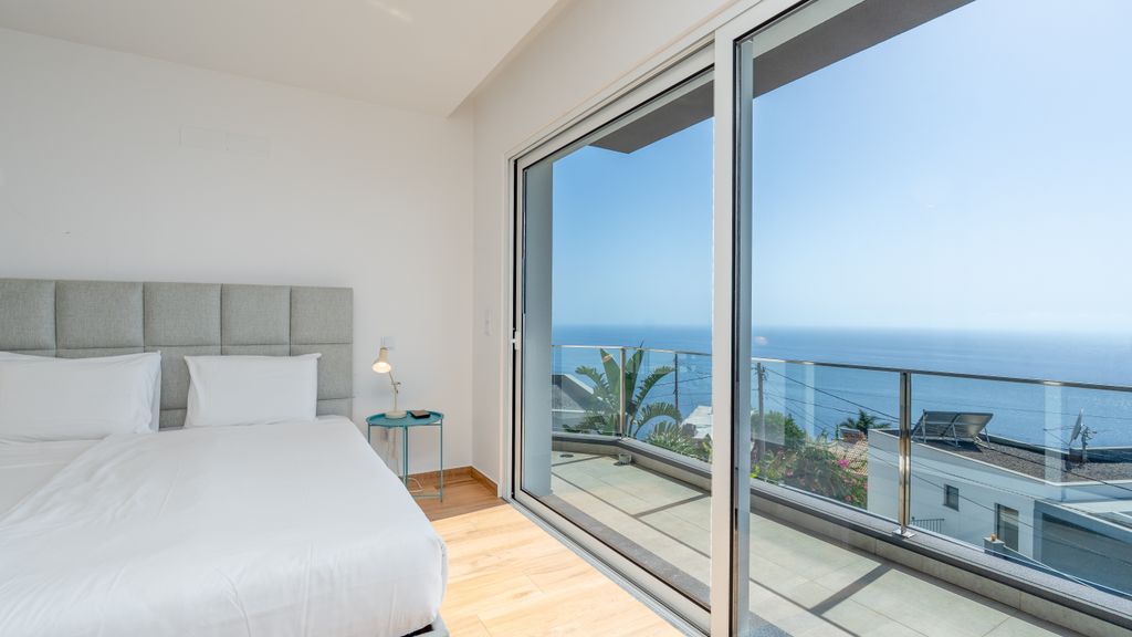 Villa Omar by LovelyStay