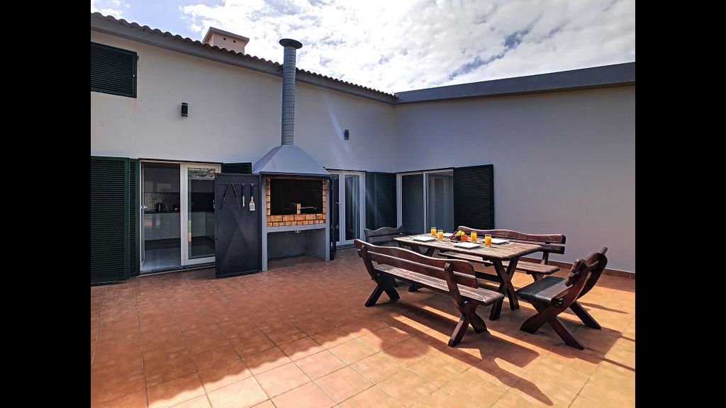 Villa Prainha by LovelyStay