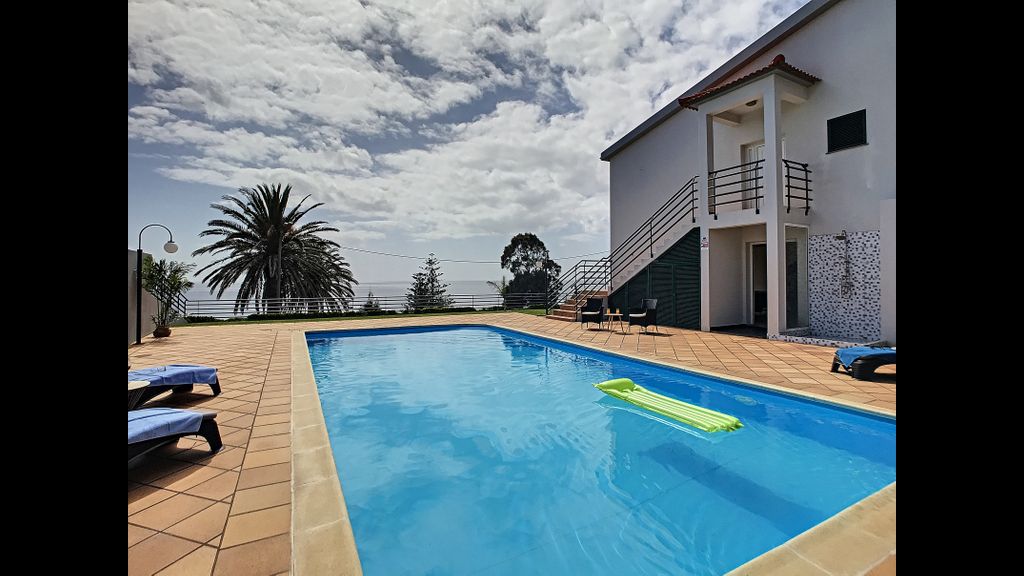 Villa Prainha by LovelyStay