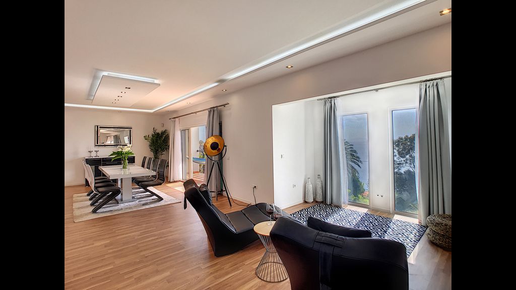 Villa Prainha by LovelyStay