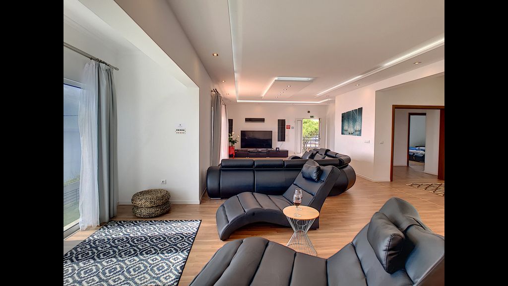 Villa Prainha by LovelyStay