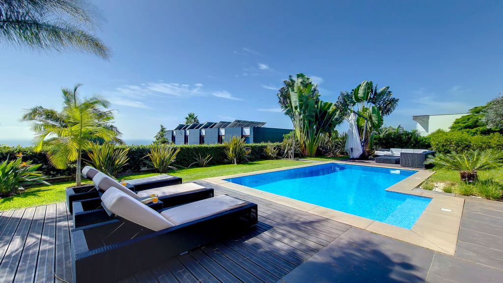 Villa Ravenala by LovelyStay