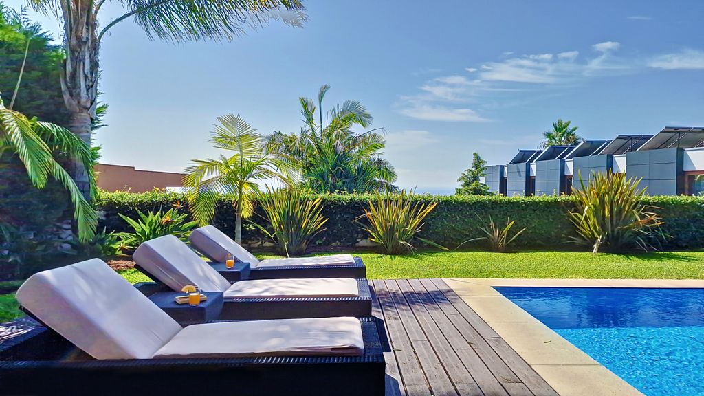 Villa Ravenala by LovelyStay