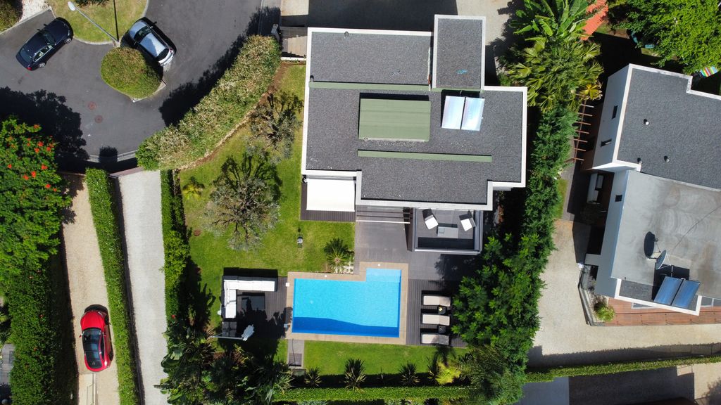 Villa Ravenala by LovelyStay