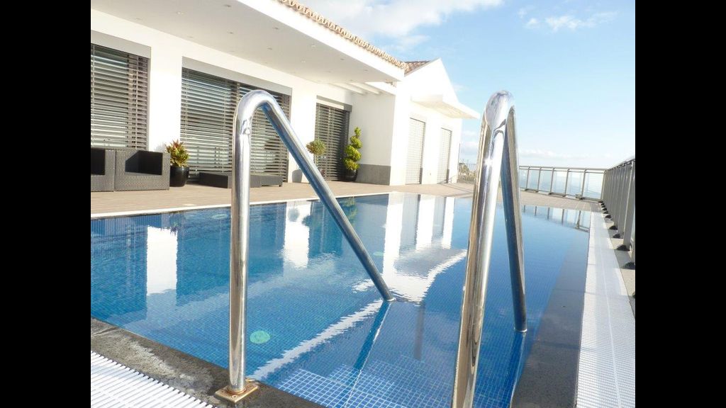 Villa São Lourenço by LovelyStay