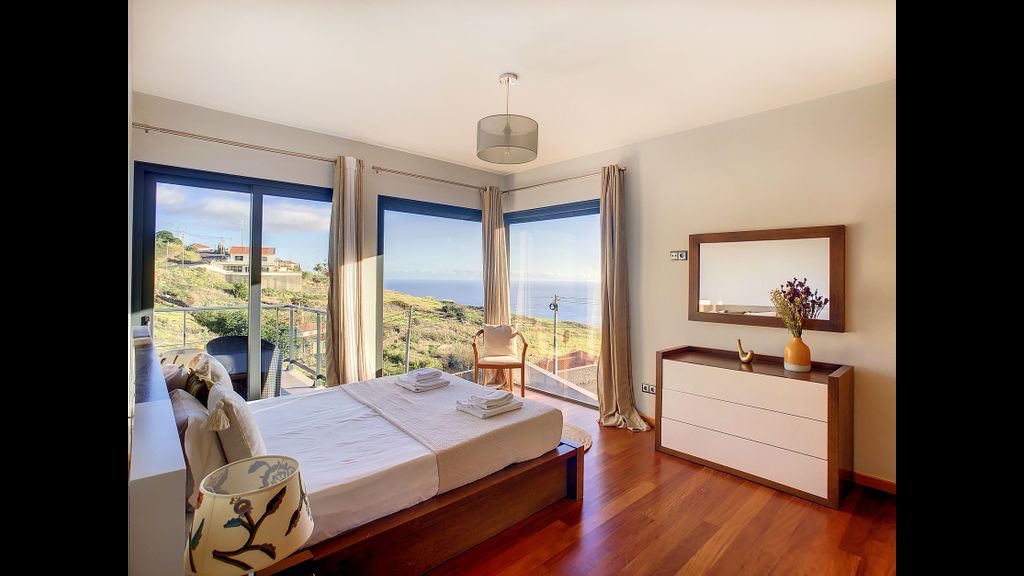 Villa Serramar by LovelyStay