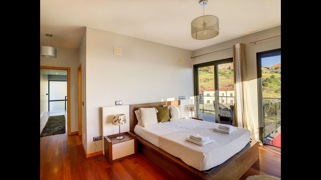 Villa Serramar by LovelyStay