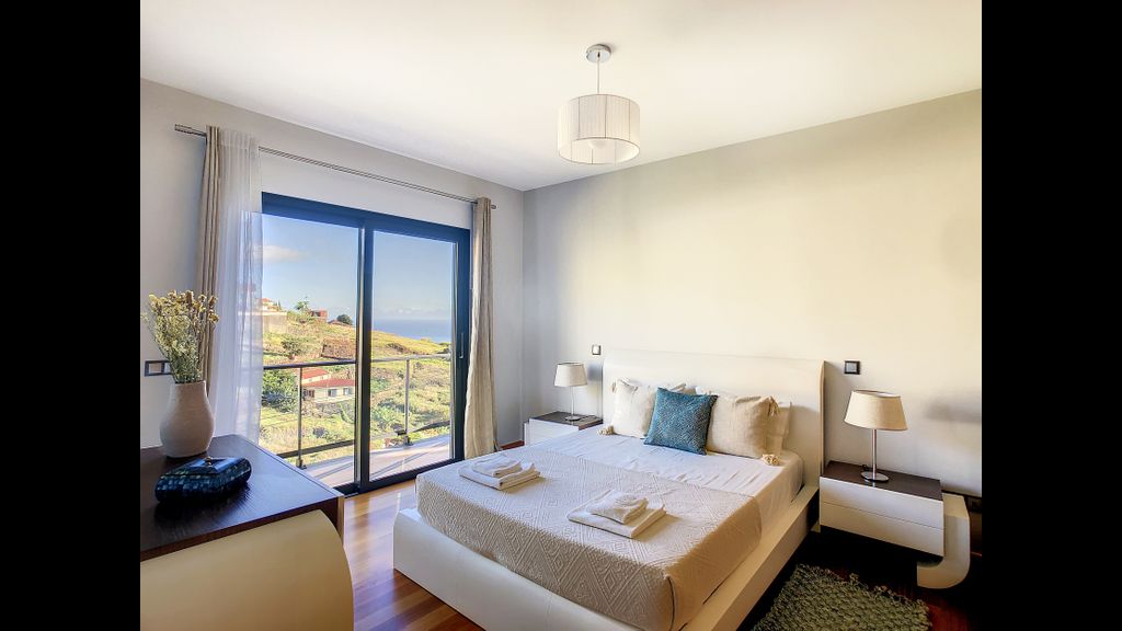 Villa Serramar by LovelyStay