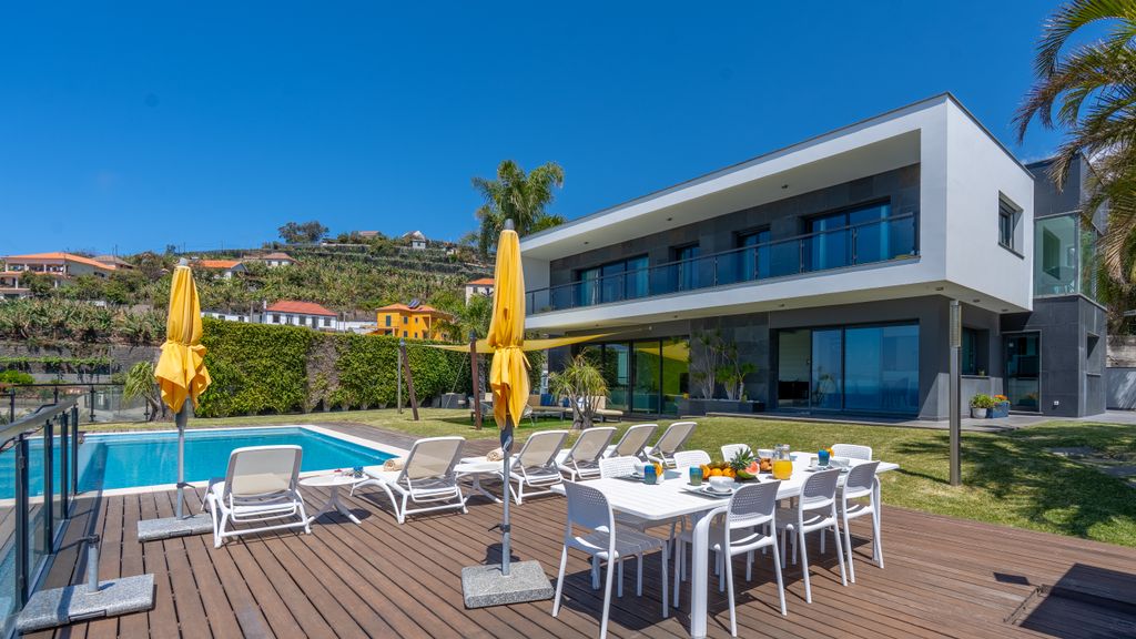 Villa Skylark by LovelyStay