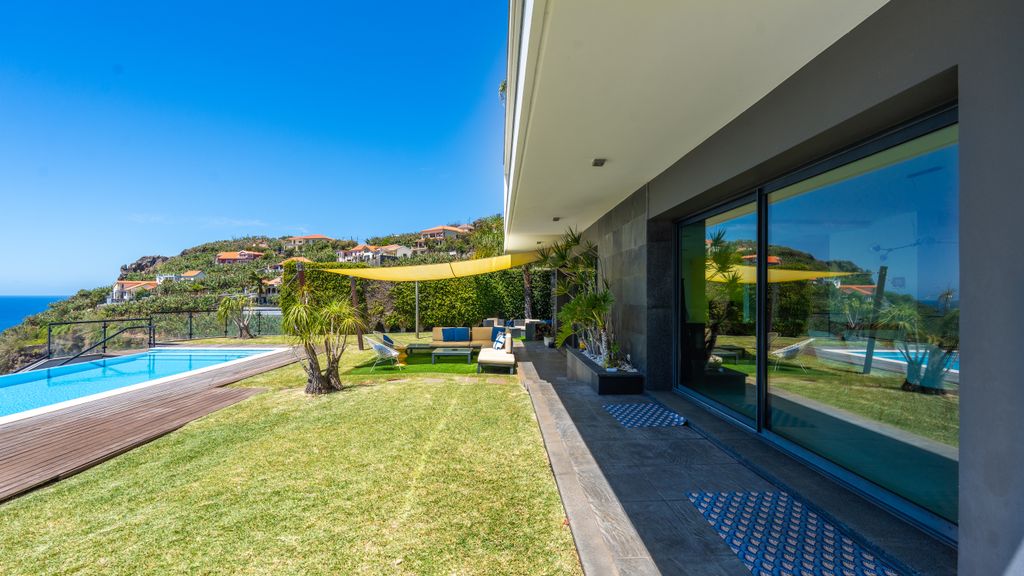 Villa Skylark by LovelyStay
