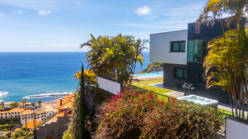 Villa Skylark by LovelyStay