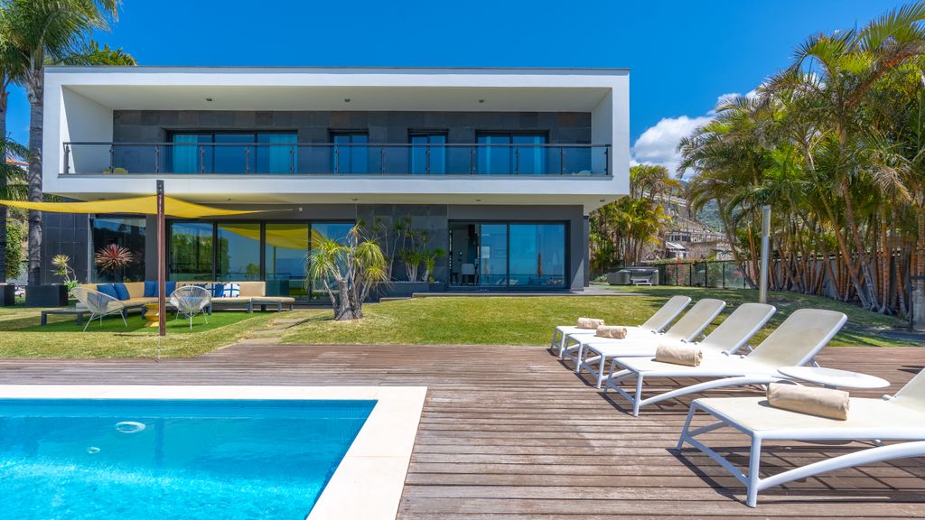 Villa Skylark by LovelyStay