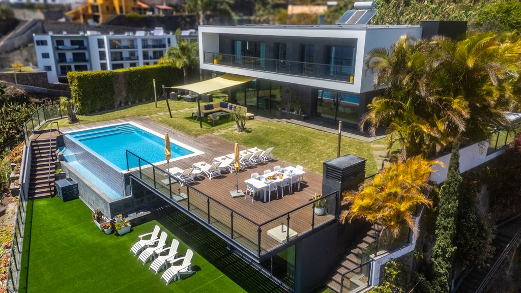 Villa Skylark by LovelyStay