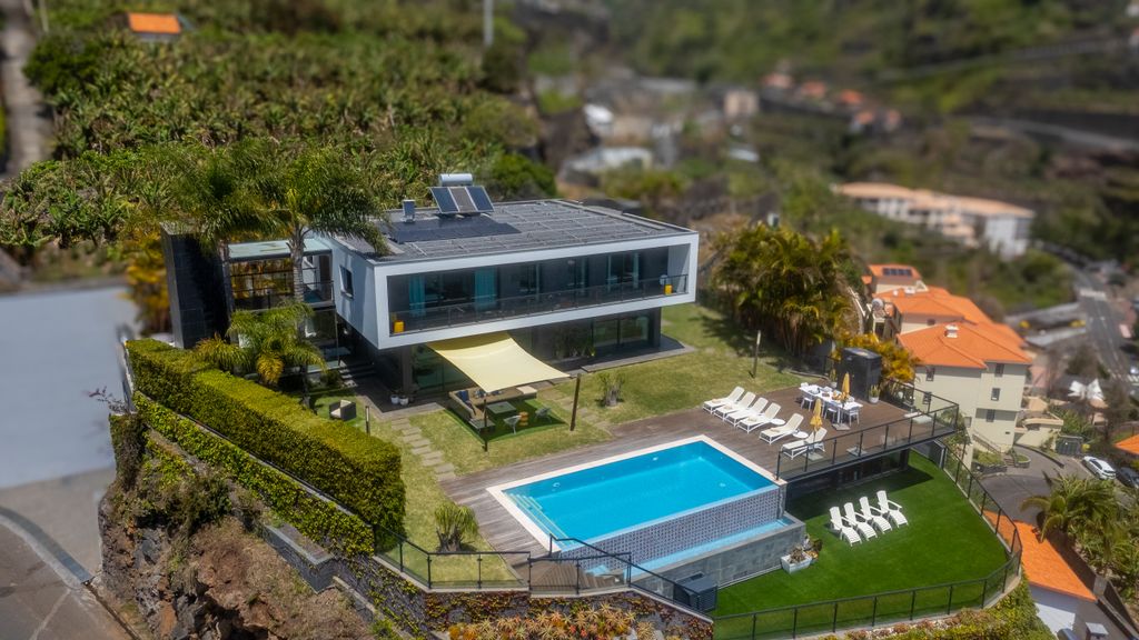 Villa Skylark by LovelyStay